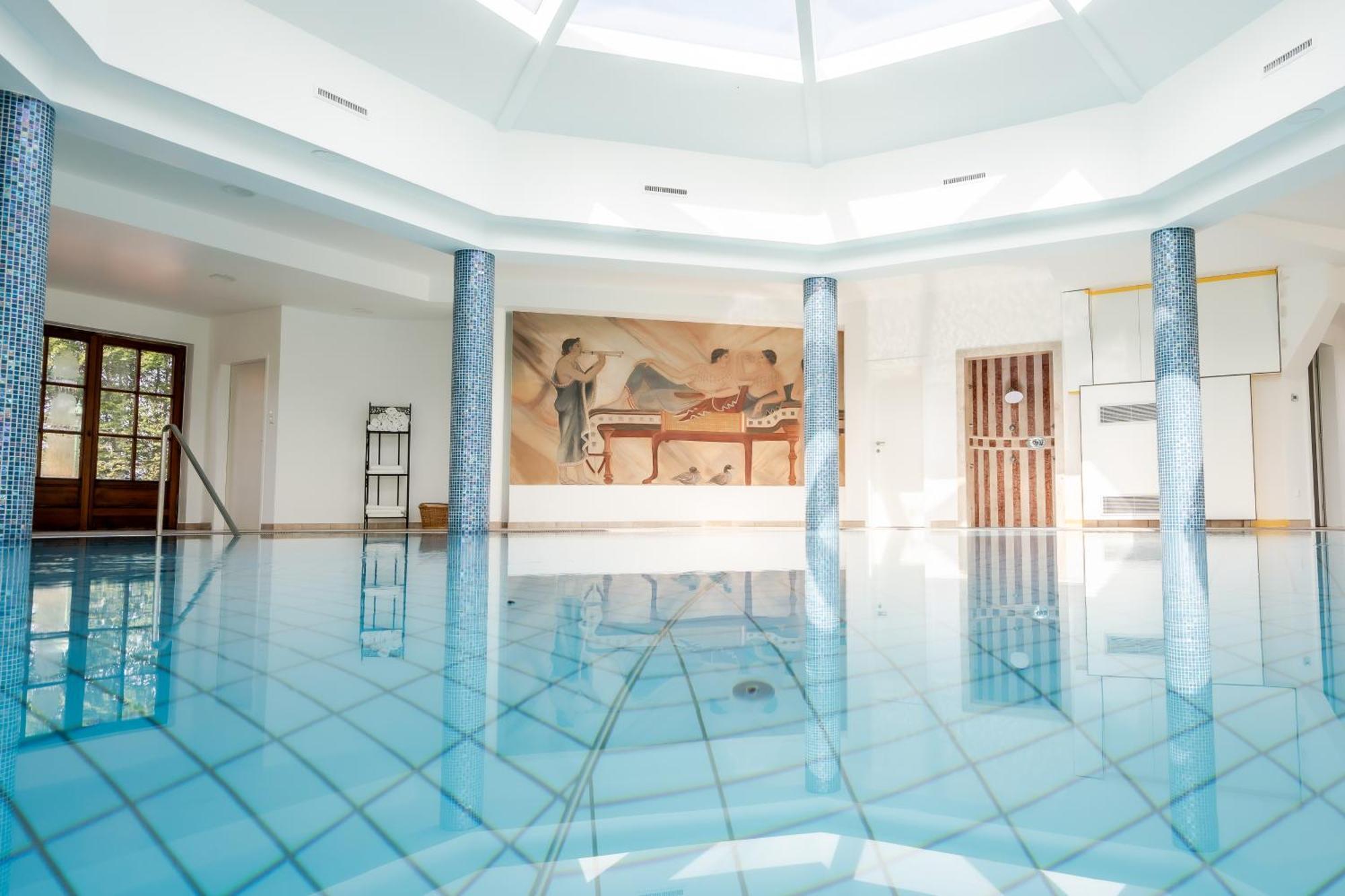 Hotel Roemerstein Лойперсдорф-бай-Фюрстенфельд Экстерьер фото