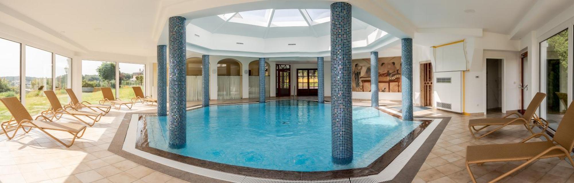 Hotel Roemerstein Лойперсдорф-бай-Фюрстенфельд Экстерьер фото