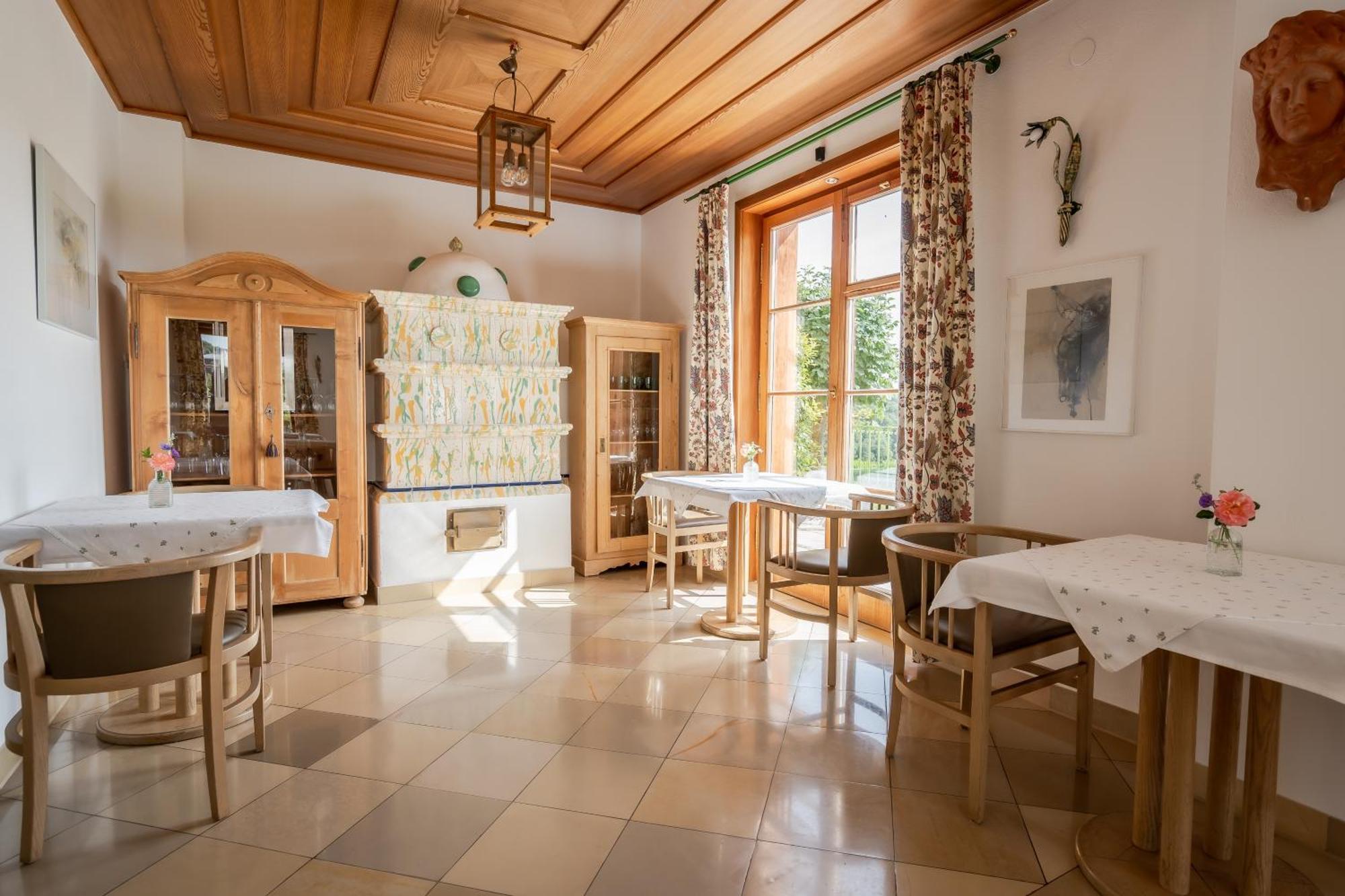 Hotel Roemerstein Лойперсдорф-бай-Фюрстенфельд Экстерьер фото