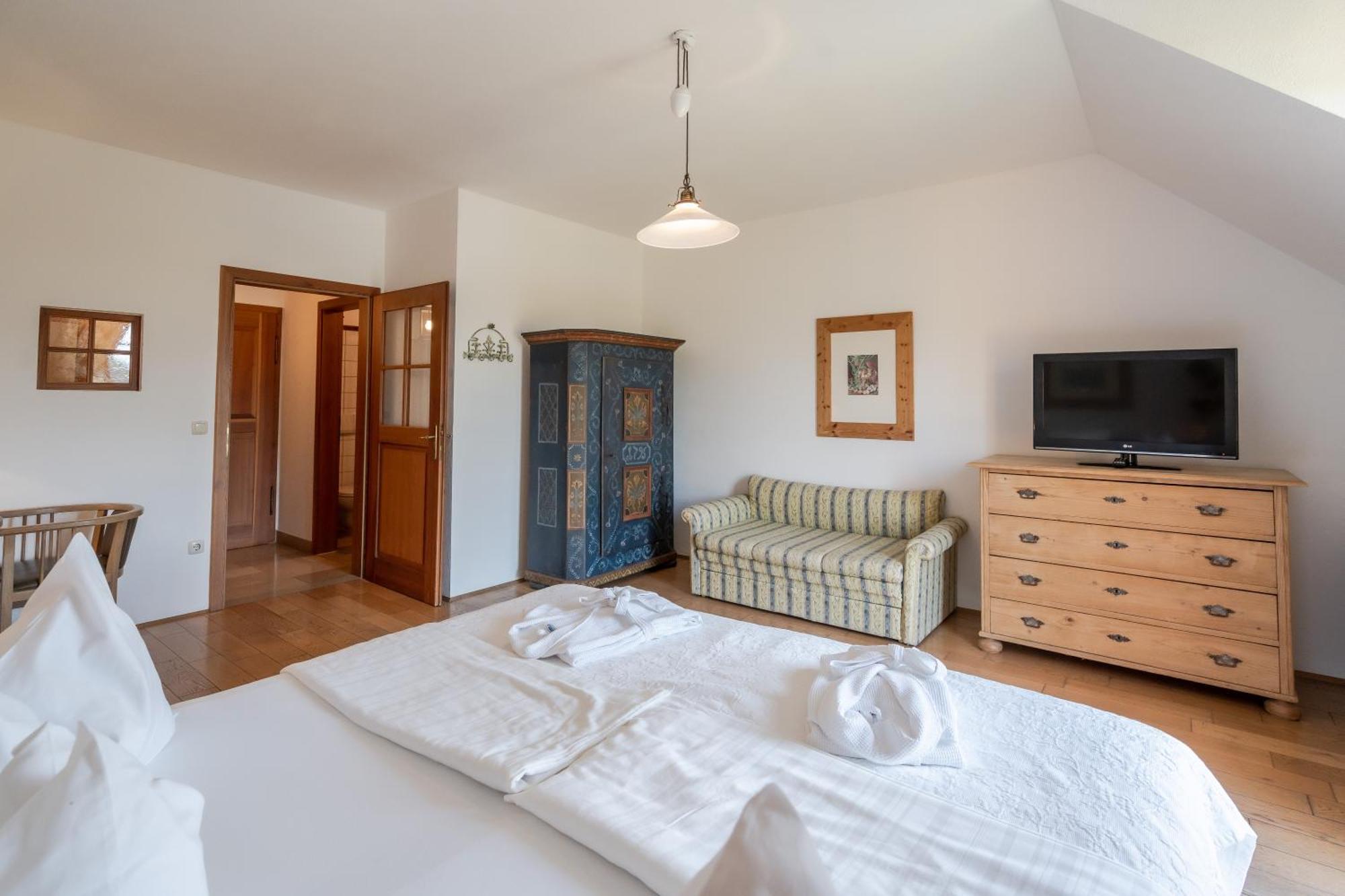 Hotel Roemerstein Лойперсдорф-бай-Фюрстенфельд Экстерьер фото